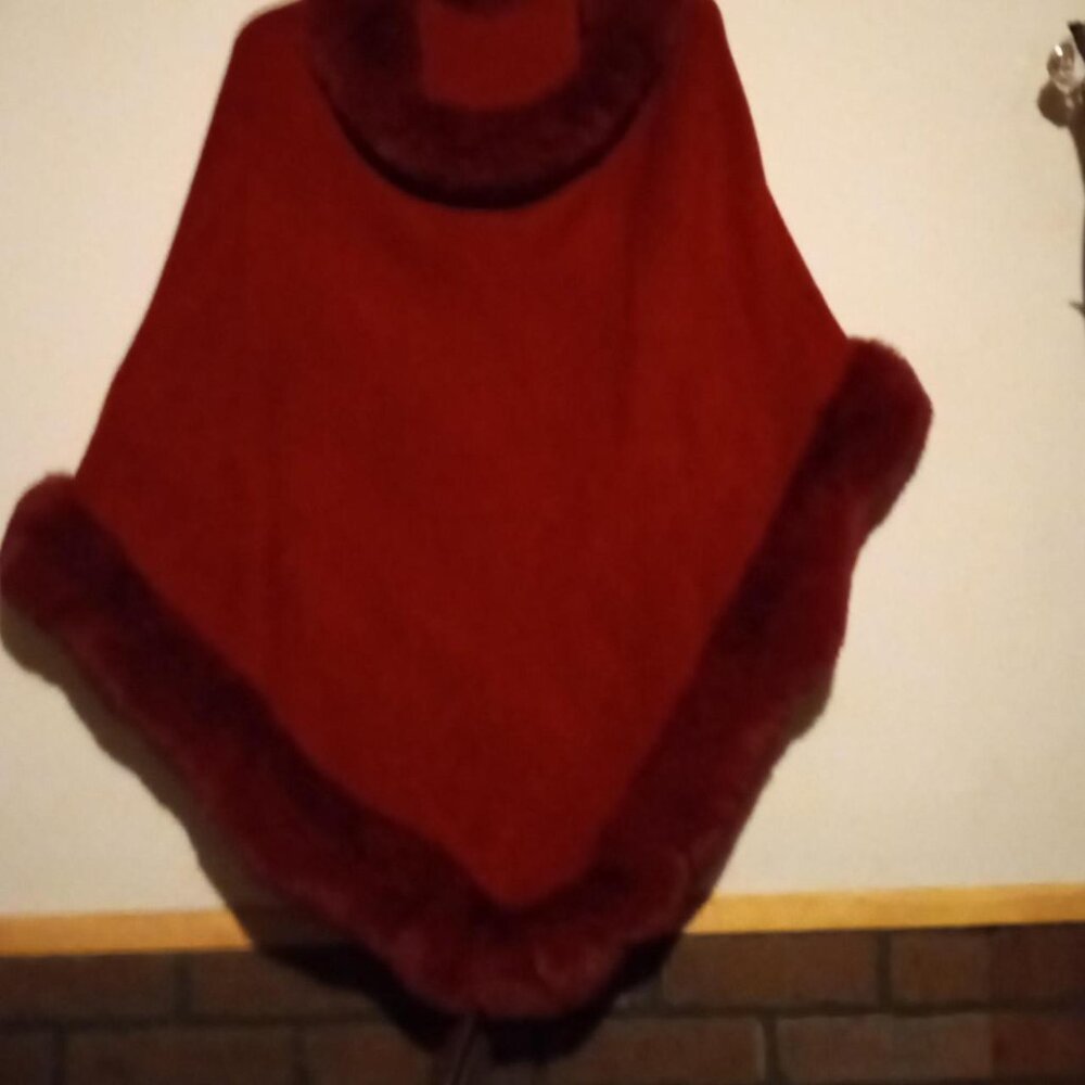 Women's Burgundy Cape